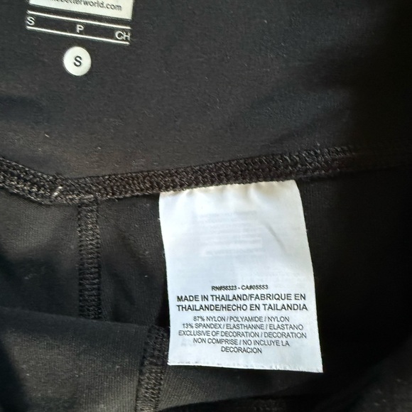 Nike Dri-FIT Women’s Black Capris Leggings Size Small - Picture 3 of 4